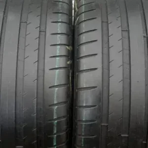 Premium MICHELIN PILOT SPORT 4 245/40 R18 97Y