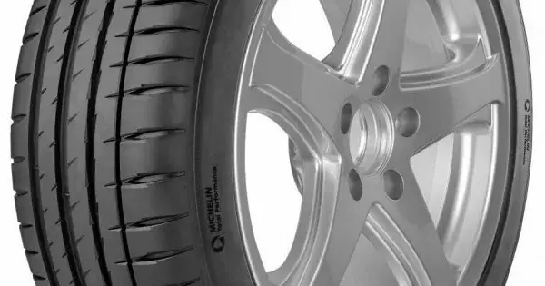 Vezi acum MICHELIN PILOT SPORT 4 NF0 285/40 R20 108Y