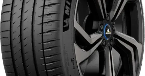 MICHELIN PILOT SPORT 5 235/45 R19 99Y Disponibil imediat