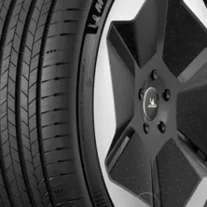 Comandă acum MICHELIN Primacy 5 energy 215/50 R18 96W