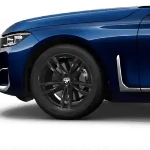 Lichidare de stoc Roată completă de iarnă - M Double Spoke 647M cu anvelopa Goodyear Ultra Grip 8 Performance ROF - 245/45R19 102V XL - BMW Seria 7/6 GT G11/G12/G32